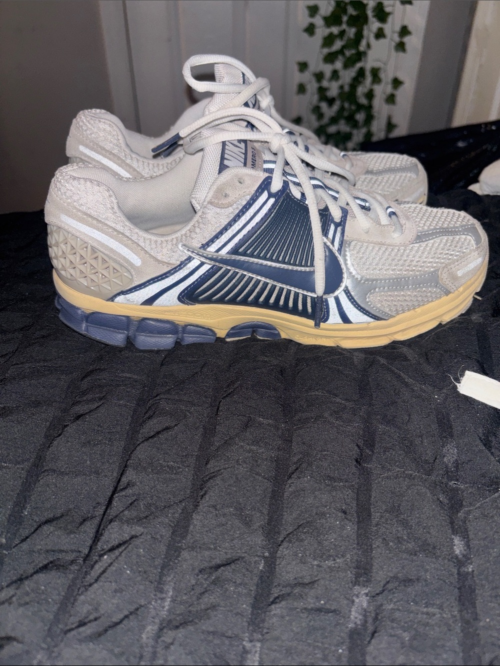 Men’s Nike Zoom Vomero 5
Thunder Blue Cream